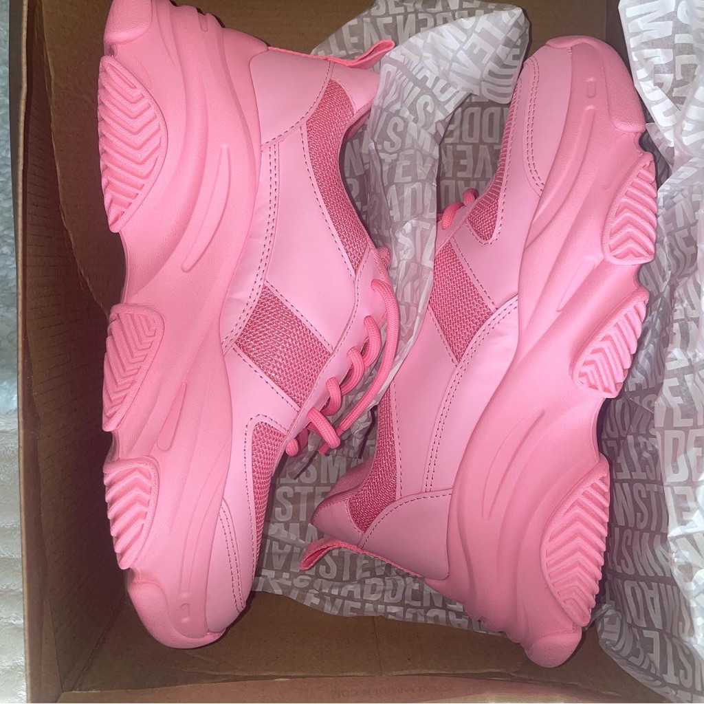 Brand New Steve Madden Sneakers